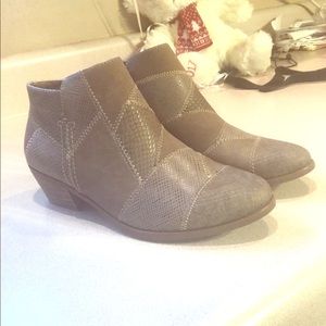Ankle boots